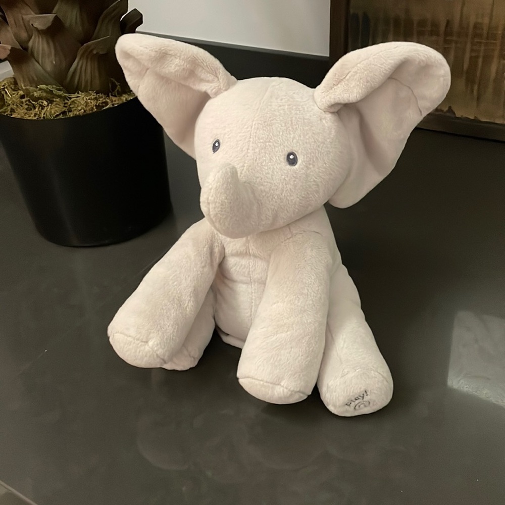 BABY GUND Flappy the Elephant